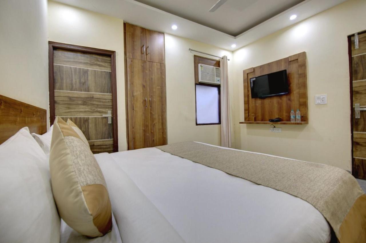 Hotel Premier Noida 135 المظهر الخارجي الصورة
